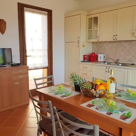 Holiday House Rosmarino With Swimming Pool *